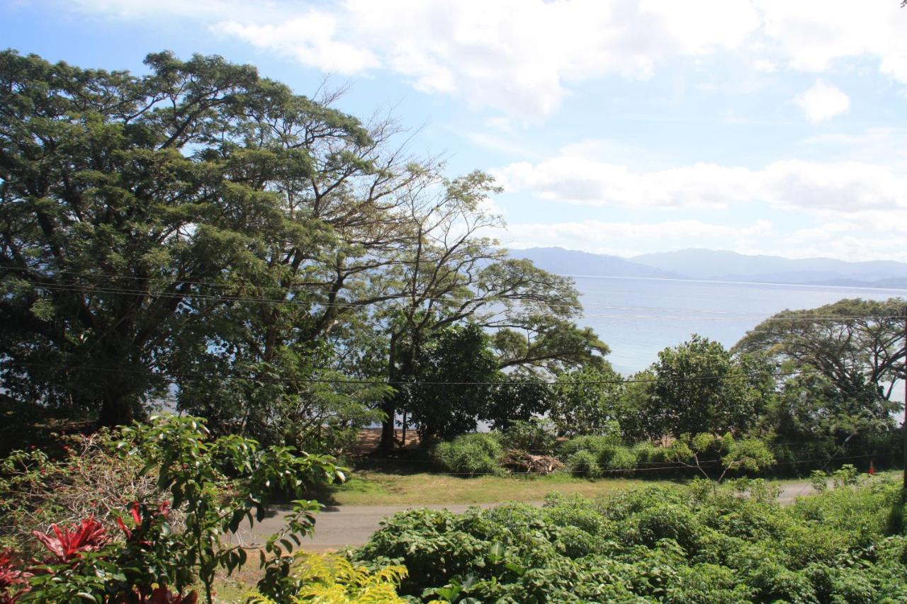 Gingerbread Cottage And Studio Fiji Savusavu Exterior photo